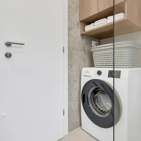 Maba マカルスカ